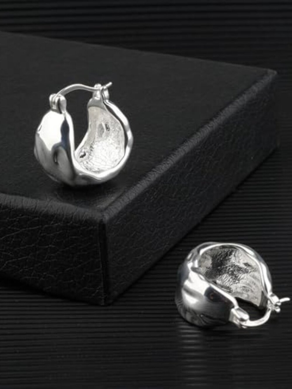 Silver Ears Hammered Small Chunky Hoop Ears for Women Hypoallergenic Texture